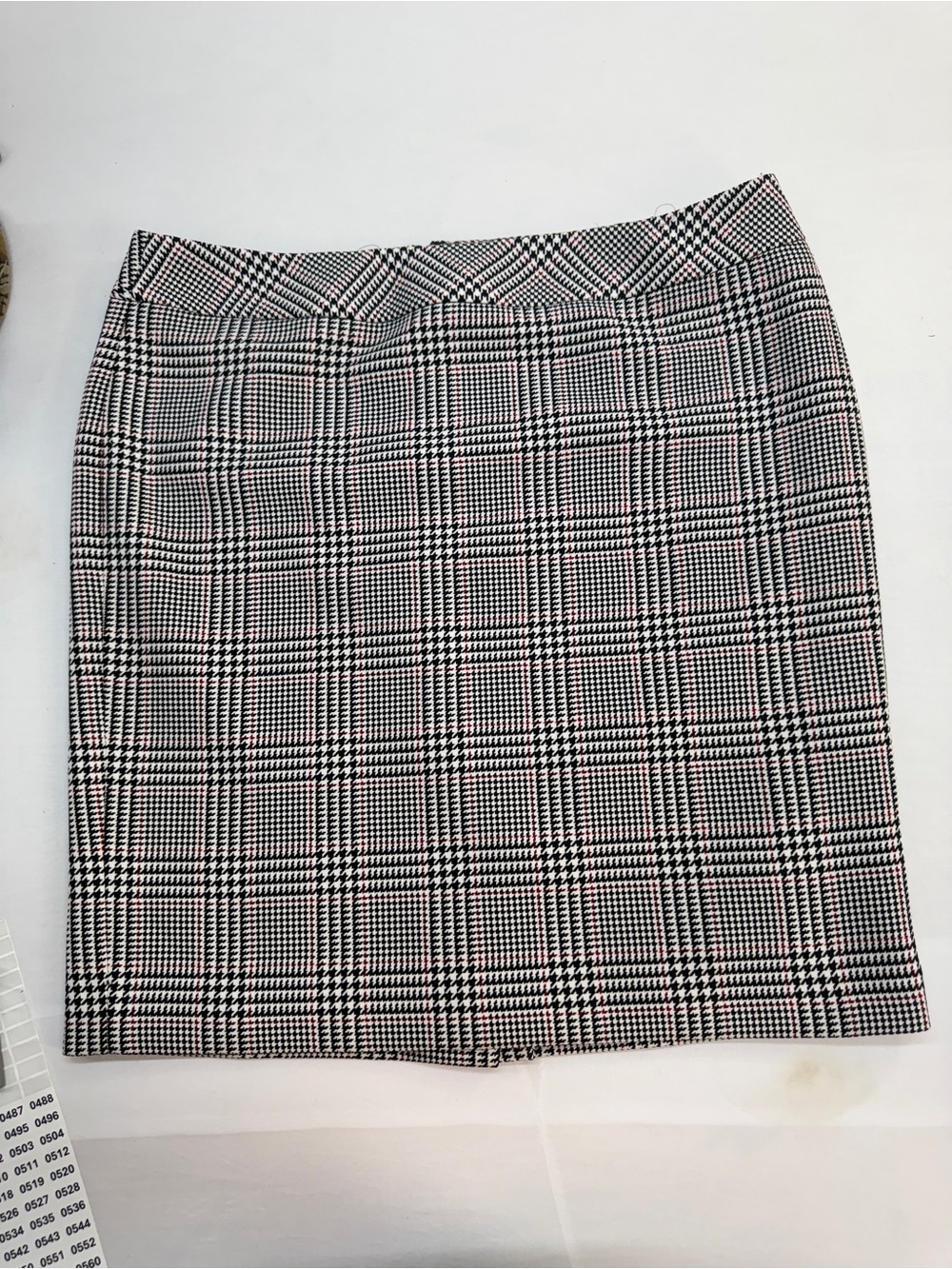 Tailored Glen Plaid Pencil Skirt - Black & White